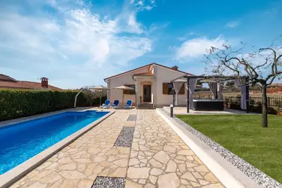 Image de Villa Marko Kastelir - seavew, private pool and jacuzzi!