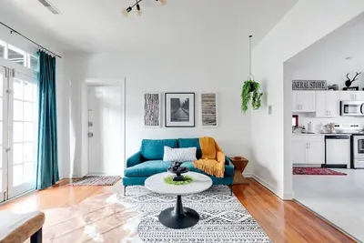 Image de Lovely 2 Bedroom in the Heart of The Fan