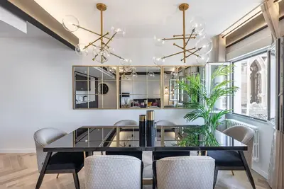 Image de ChezmoiHomes Luxury Gran Via Penthouse Collection 3br