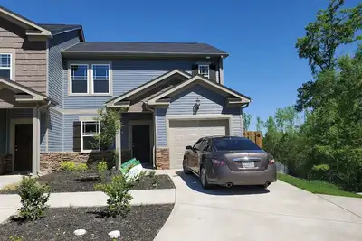 Image de 3 y/o home, 3 miles from I-20, shopping and only 13 minutes to Augusta National!