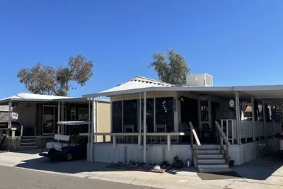 Image de Livin' the Stream on the Island in Lake Havasu City