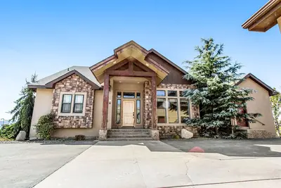 Image de Dog-Friendly Retreat on Vineyard w/Deck, Enclosed Yard & Fast WiFi