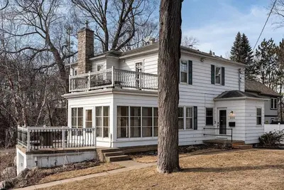 Image de Cozy Cottage/Porch/Firepit Only 15min from Dt Mpls