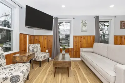 Image de 338 judysplaces in Lansdowne, 6br, 2 Ba, renovated Sfh