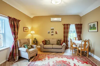 Image de Gardeners Cottage - a cottage that sleeps 4 guests in 3 bedrooms