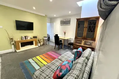 Image de Executive apartment with private parking, central location