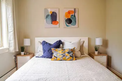 Image de Colorful downtown condo, 2 bedrooms, king bed