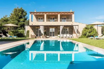 Image de Villa \"Can Bossa\" avec vue sur les montagnes, Wi-Fi, piscine, jardin et terrasse