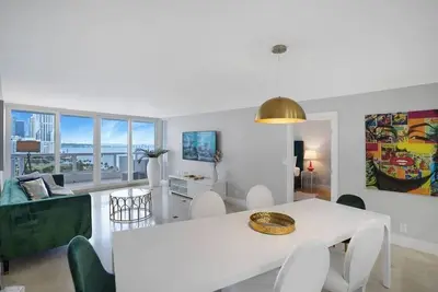 The Gypsy! 4 Bedroom Condo with Water and Park Views