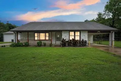 Image de Farmhouse on 1 Acre | Big Driveway | Dt 5 miles