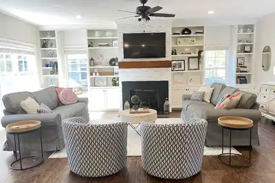 Image de The 19th Hole: Sleeps 10. Pool Table, Fire Pit