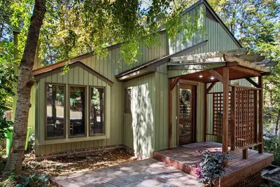 Image de Fenced In|Pet Friendly|Outdoor Oasis|Nc State