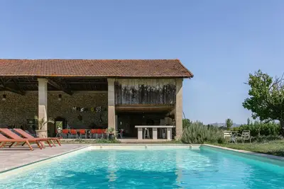 Image de Mas du 17ème entre Avignon et Arles / 14 pers