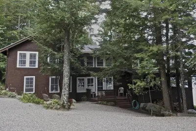 Image de Final Week Remaining Special  - Classic Lake House on Winni