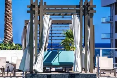 Image de Luxury Condo, Stunning Ocean views, Free Parking!