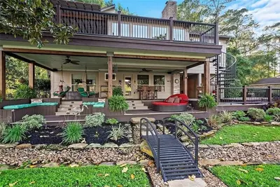 Image de Lakefront Home on Quiet Cove: Fishing, Fun, & Relaxing View, Sleeps 10.