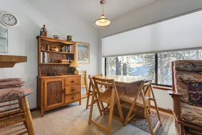 Image de Year Round Condo- Sleeps 5! - Tamarack #17 by Bear Valley Vacation Rentals