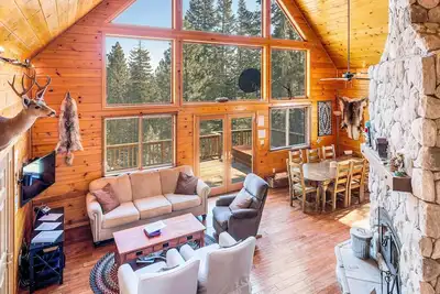 Image de Rustic Custom Built Cabin w/ Hot Tub & Sauna Sk#33 by Bear Valley Vacation Rentals
