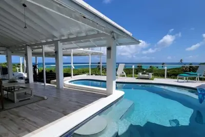 Image de Unique Rare Villa! Retreat Style, Full Sea Views With Private Pool & Hot Tub! by RedAwning