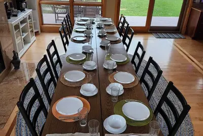 Image de \"Spacious Lakeside Home: Family & Friends