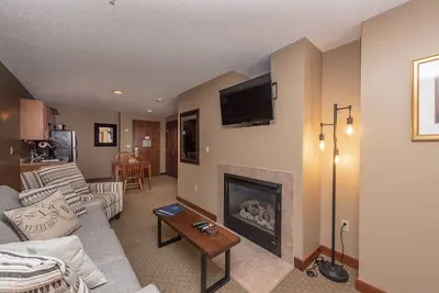 Image de Suites at Silver Tree: A114 One Bedroom Standard View