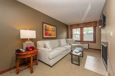 Image de Suites at Silver Tree: A116 One Bedroom Standard View