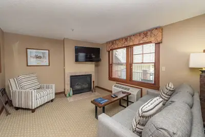 Image de Suites at Silver Tree: A204 Studio Standard View