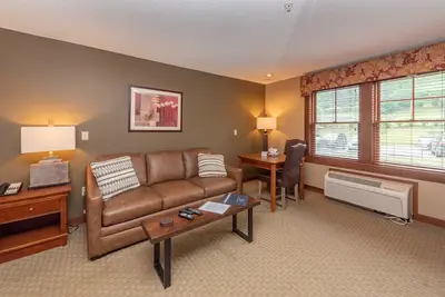 Image de Suites at Silver Tree: A214 Studio Standard View