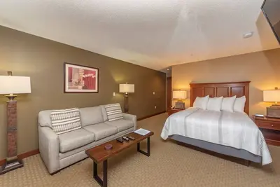 Image de Suites at Silver Tree: A216 Studio Standard View
