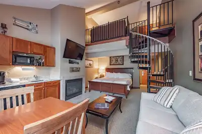 Image de Suites at Silver Tree: A314 Studio & Loft Standard View