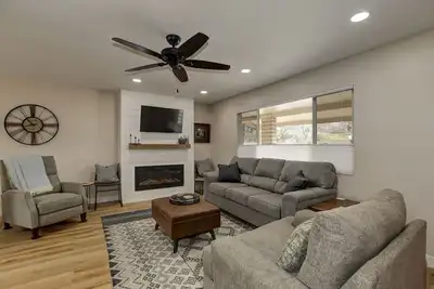 Image de **Newly Remodeled Home** 1 mile from Prescott Courthouse!