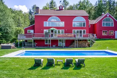 Image de Choose from 9BRs Stratton Estate. Total Privacy, Incredible Views! Swimming Pool