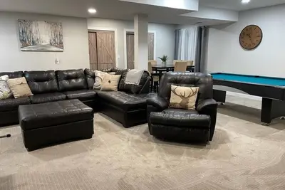 Image de Beautiful inviting comfy  home w\/views near horse park