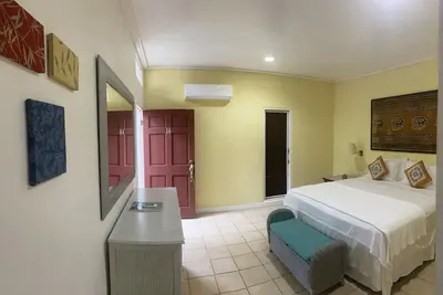 Image de Fort Recovery Beachfront Villa and Suites Hotel 3br