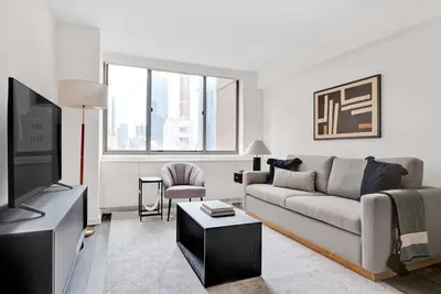 Image de Amazing Midtown West 2br w/ Gym & W/D, near Hudson Yards, by Blueground