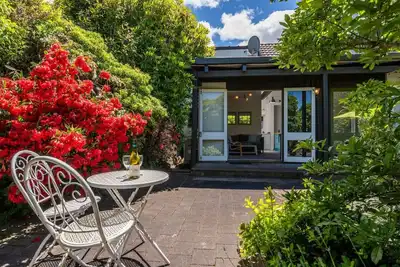 Image de Elegant Town House with Wi-Fi, central location, easy walk to town