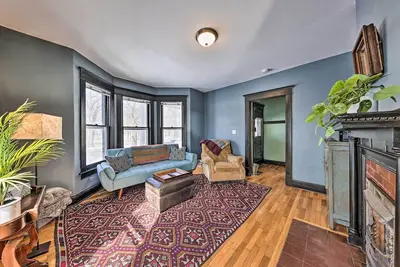 Image de Newly Renovated Home Close to Dtwn Lawrence!