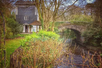 Image de Beautiful riverside Grade Ii listed cottage in South Devon