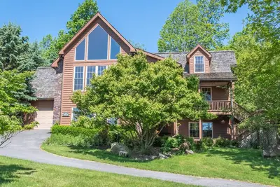 Image de Highland Cottage | Ski In/Out + Near Activities