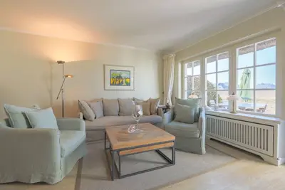 Image de The Frisian country house-style part of the house extends over two floors.