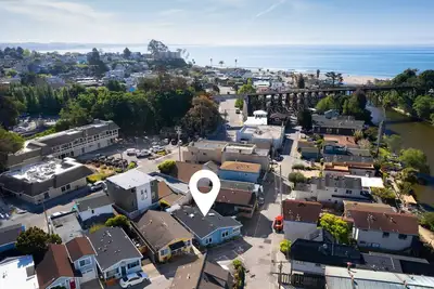 Image de Capitola Village Beach Cottage Living!