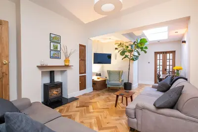 Image de 12 Emmerson Street · Stylishly Refurbished 2-Bed Home in York I Pass The Keys