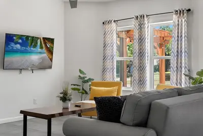 Image de Budget-Friendly Home Deep Ellum Dallas Sleeps 16