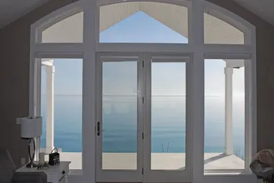 Image de Bliss On The Bluff- Luxury Lake Huron Vacation Getaway