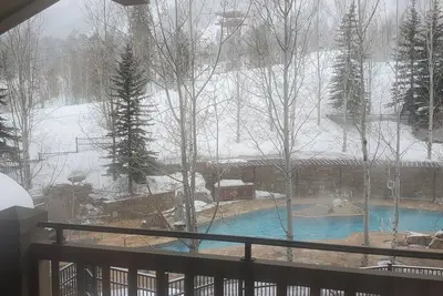 Image de Four Seasons Jackson Hole 3-Bedroom March 26 to April 2 Skin-In/out Negotiable