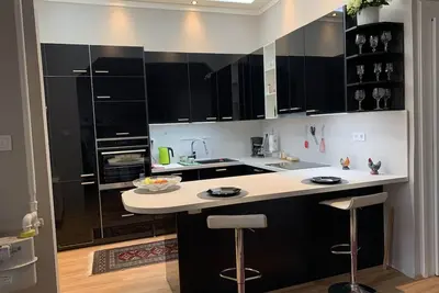 Image de Completely refurbished, renovated bright apartment! ! !