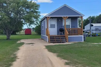 Image de Cute Brand New Coastal Cabins