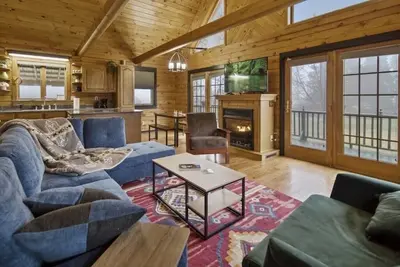 Image de Cabin near Finger Lakes & Ithaca with Firepit and Patio
