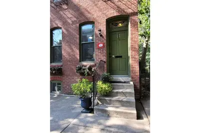 Image de Authentic PhillyTownhome