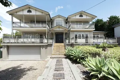 Image de Hamptons Beautiful Home Perfect for Weddings, Hens & Family retreats